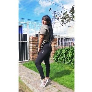 Meet your Posher, Paula